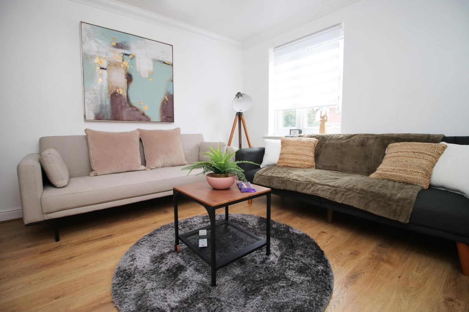 Spacious 5 Bedroom | With Fenced Backyard Newport  Ngoại thất bức ảnh